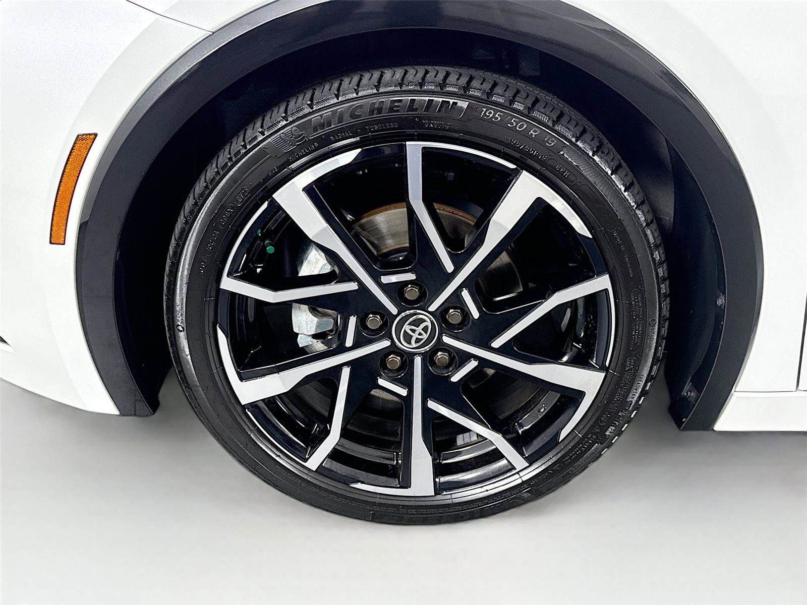 2025 Toyota Prius Plug-In Hybrid