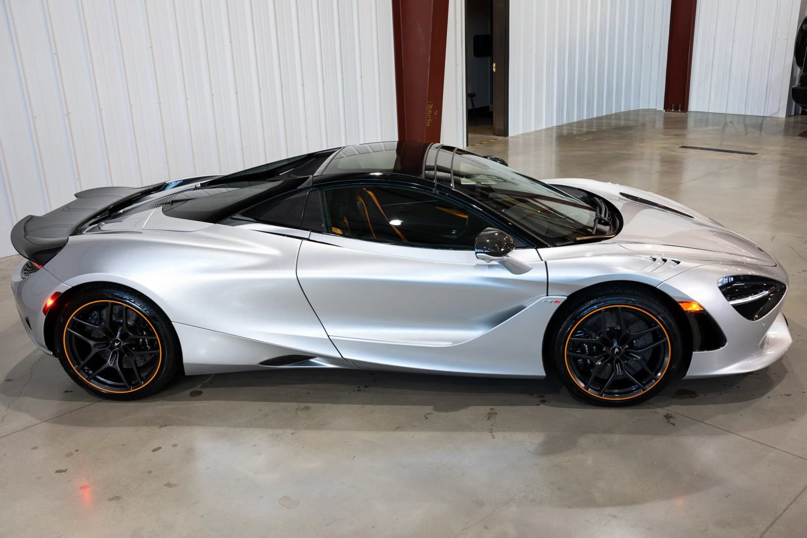 Used 2024 McLaren 750S Spider photo 6