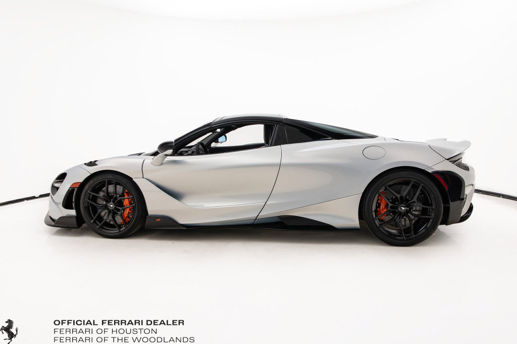 Used 2022 McLaren 765LT photo 32