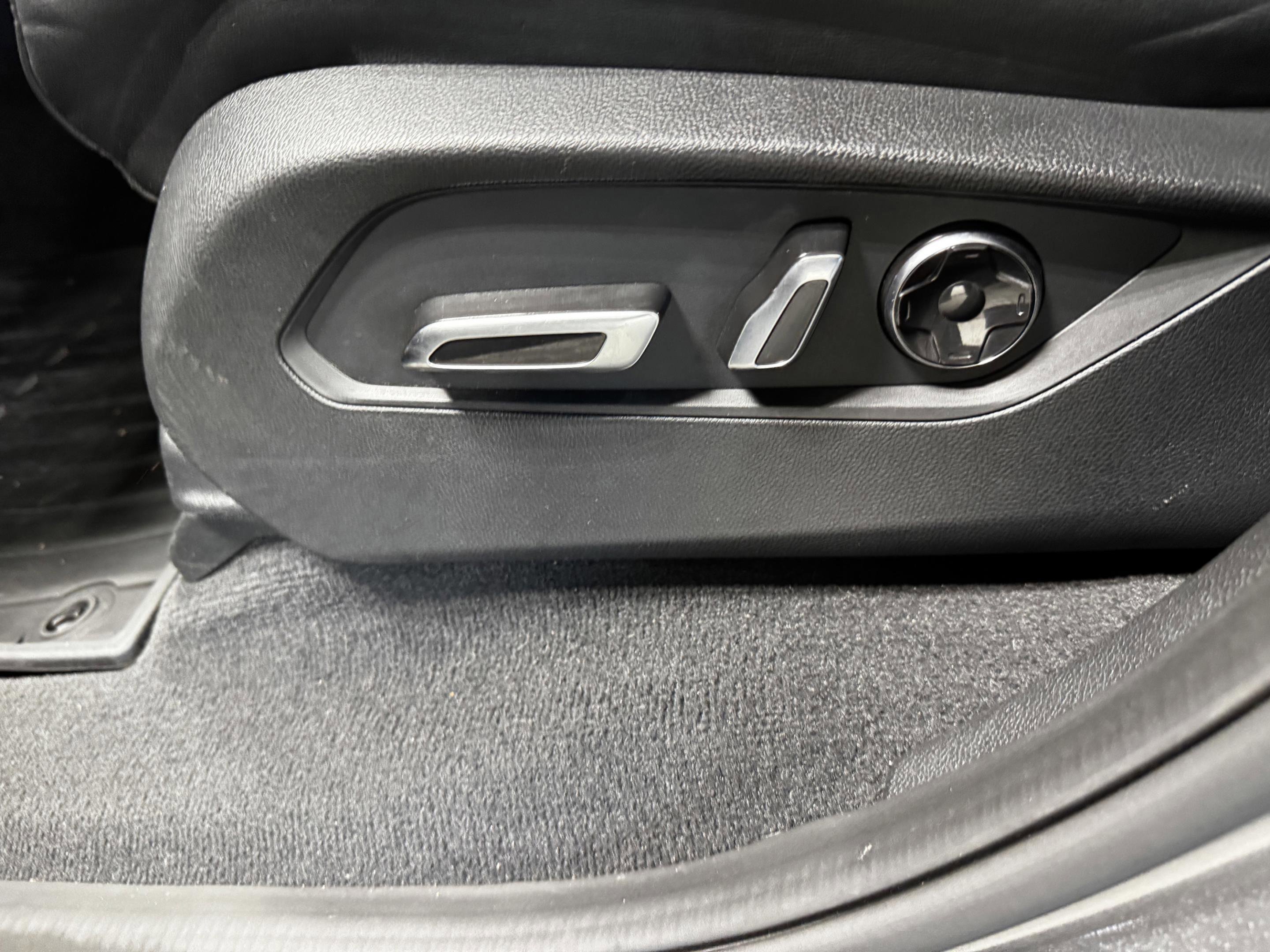 2023 Acura MDX FWD w/ Technology Package