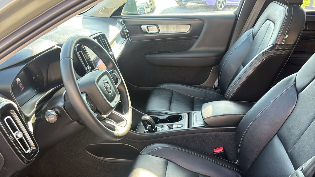 2024 Volvo Xc40 B5 Core