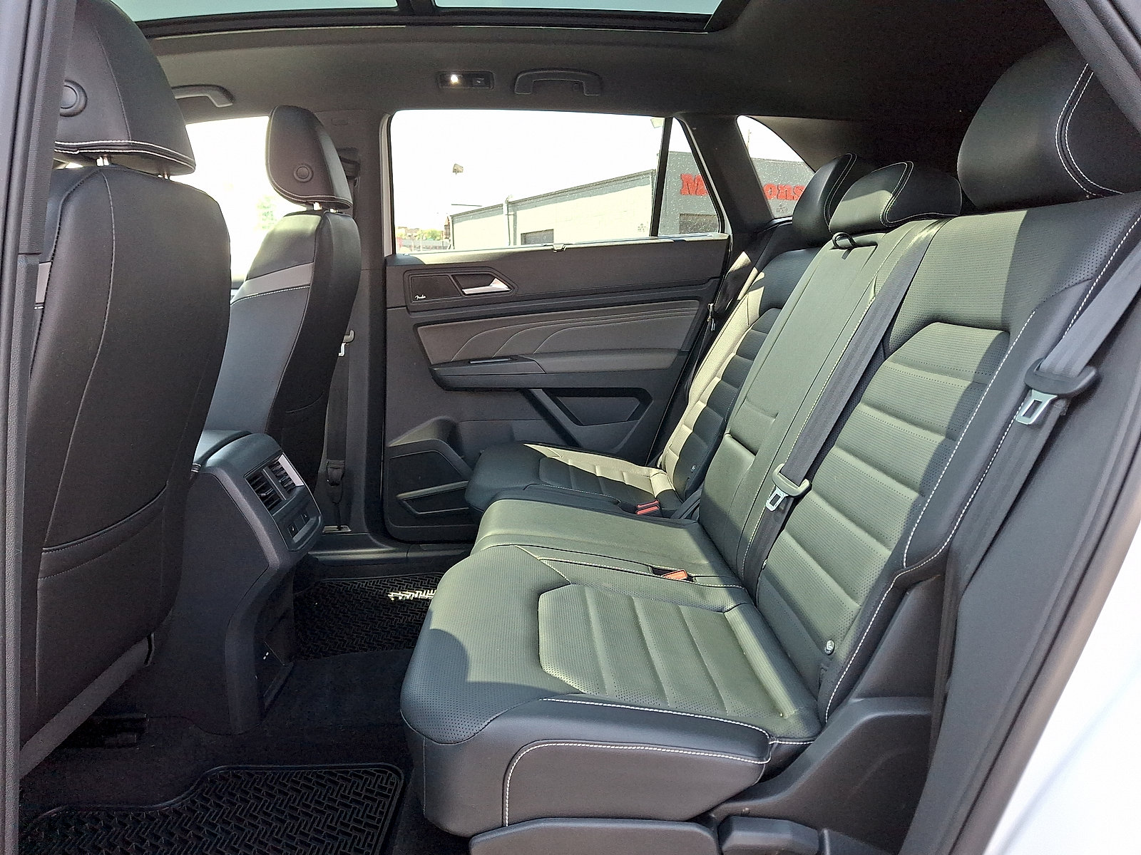 2023 Volkswagen Atlas Cross Sport SEL Premium R-Line