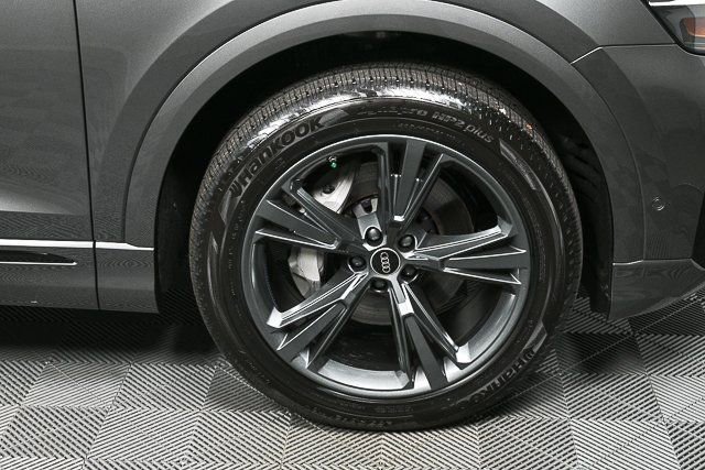 2026 Audi Q8 Premium