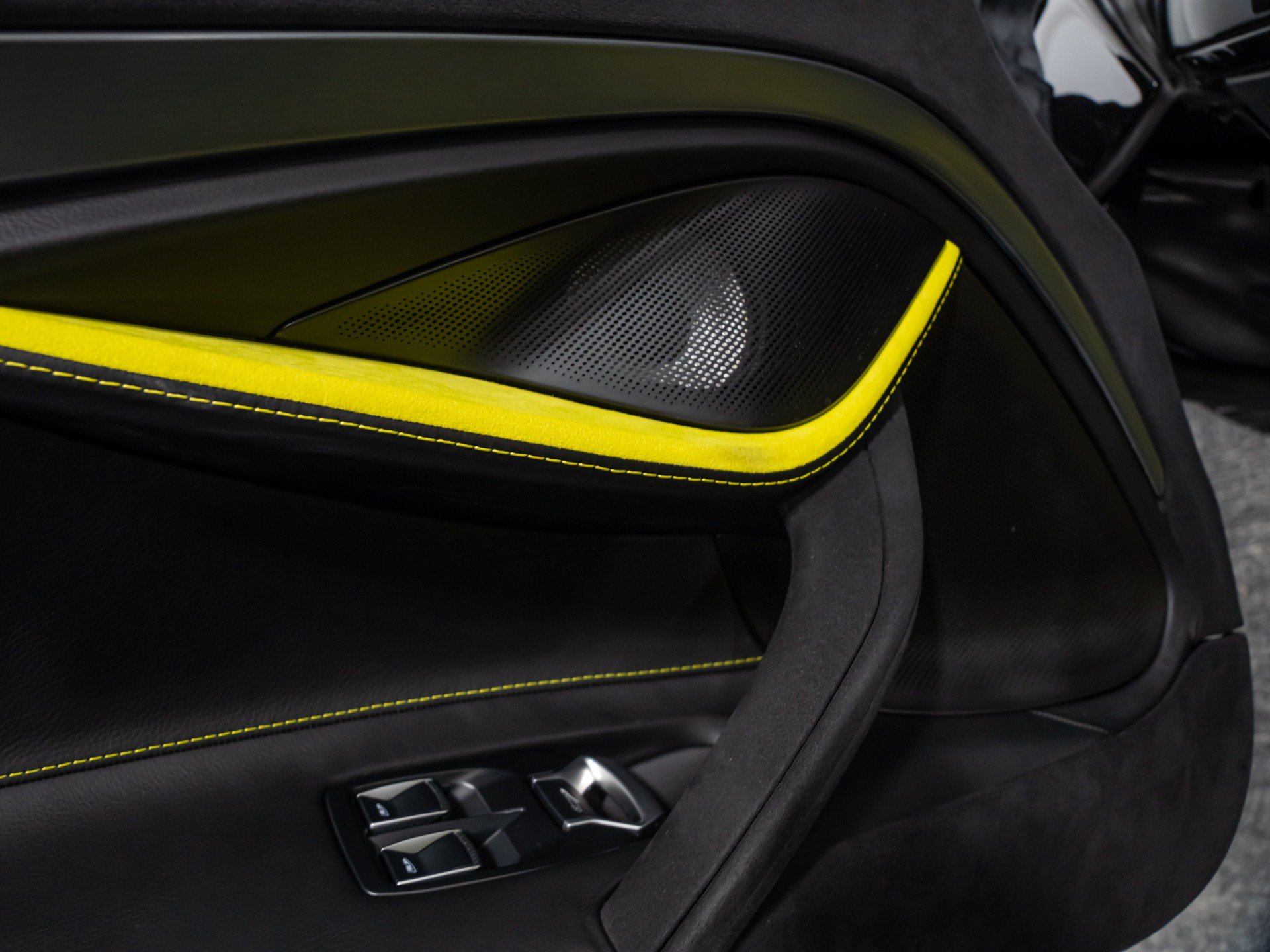 Used 2025 McLaren 750S Spider photo 51