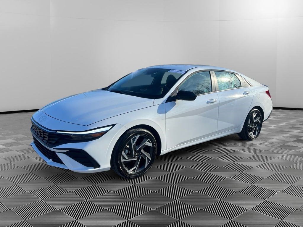 Certified 2025 Hyundai Elantra SEL