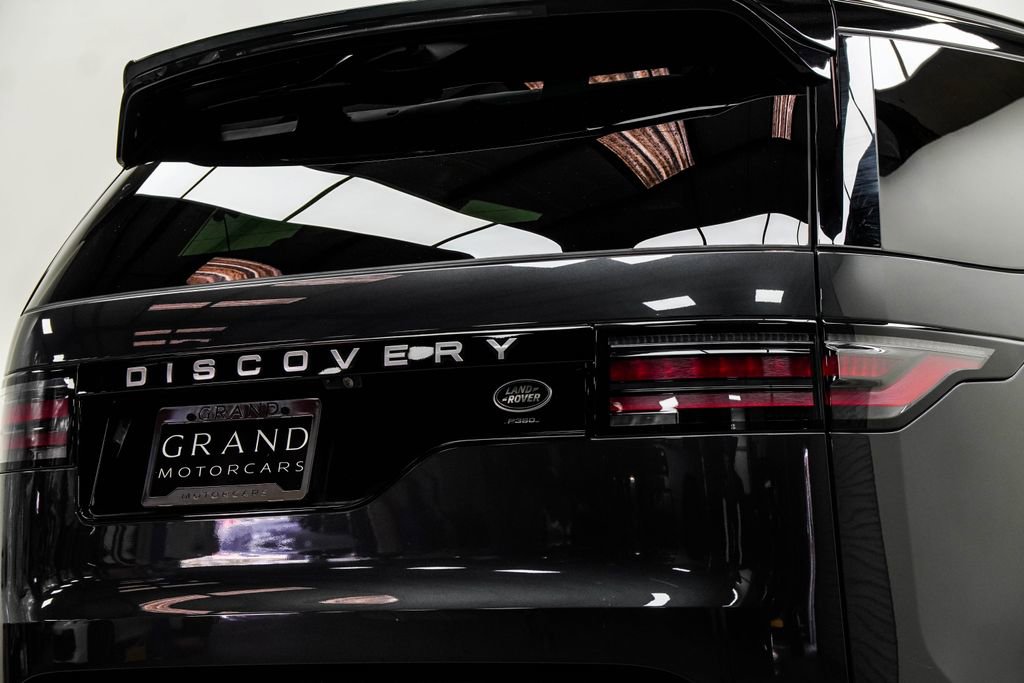 2023 Land Rover Discovery Metropolitan Edition