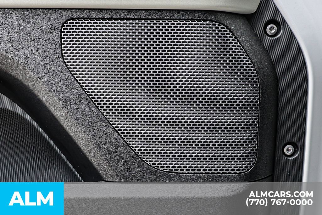 2022 Land Rover Defender 110 X-Dynamic SE