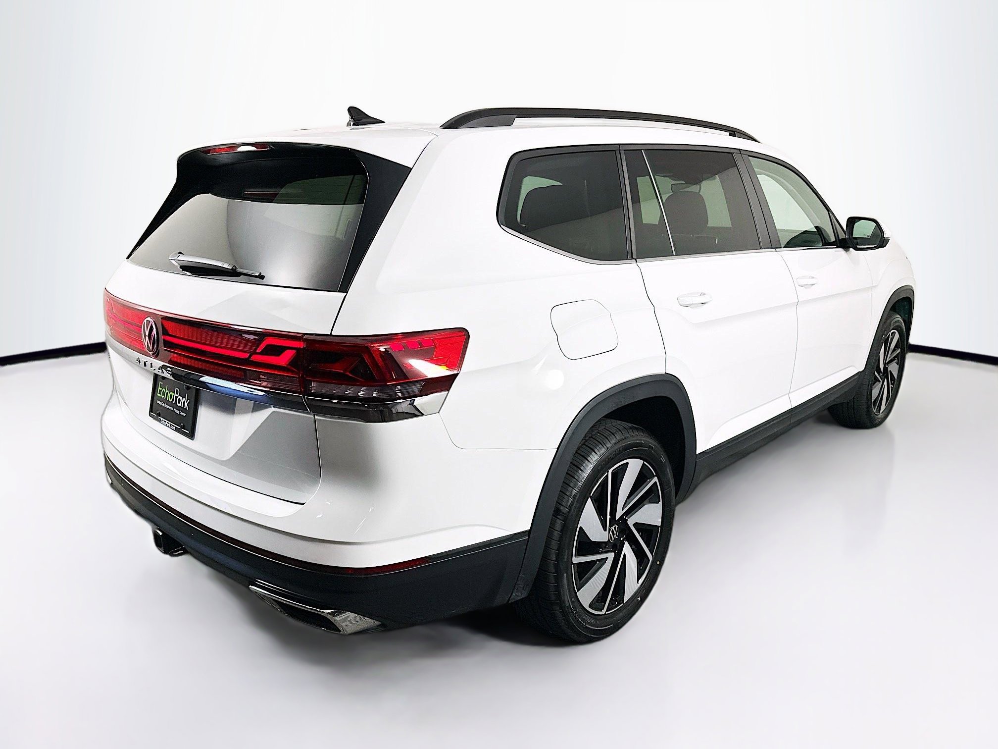 2025 Volkswagen Atlas SE