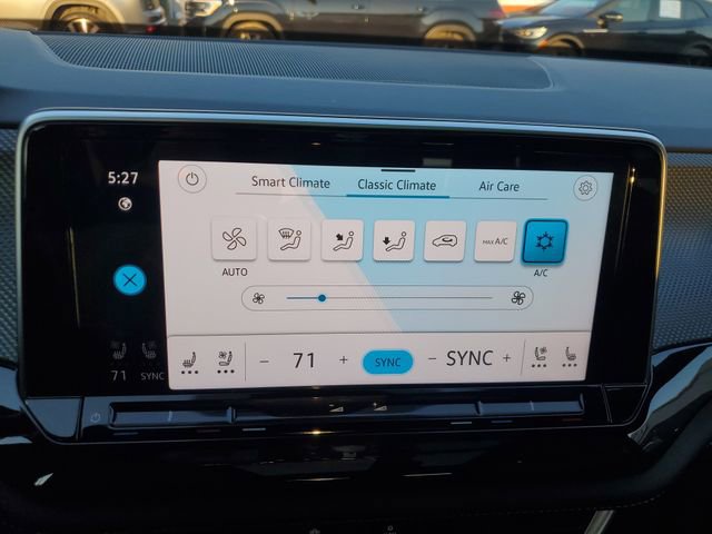 2026 Volkswagen Atlas Cross Sport SEL R-Line