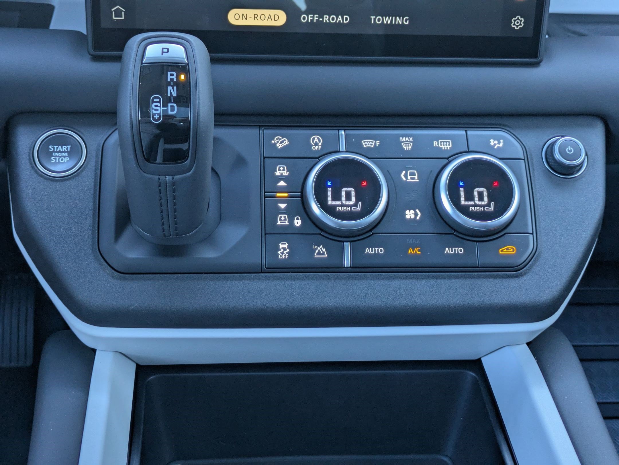 2025 Land Rover Defender 110 S