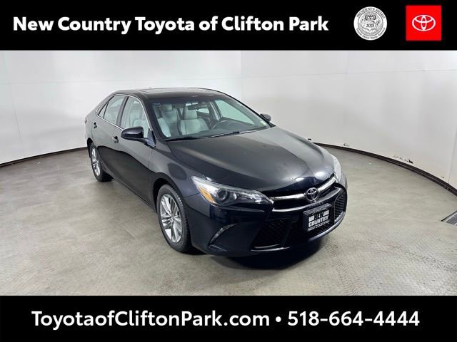 Used 2016 Toyota Camry SE w/ Moonroof Package