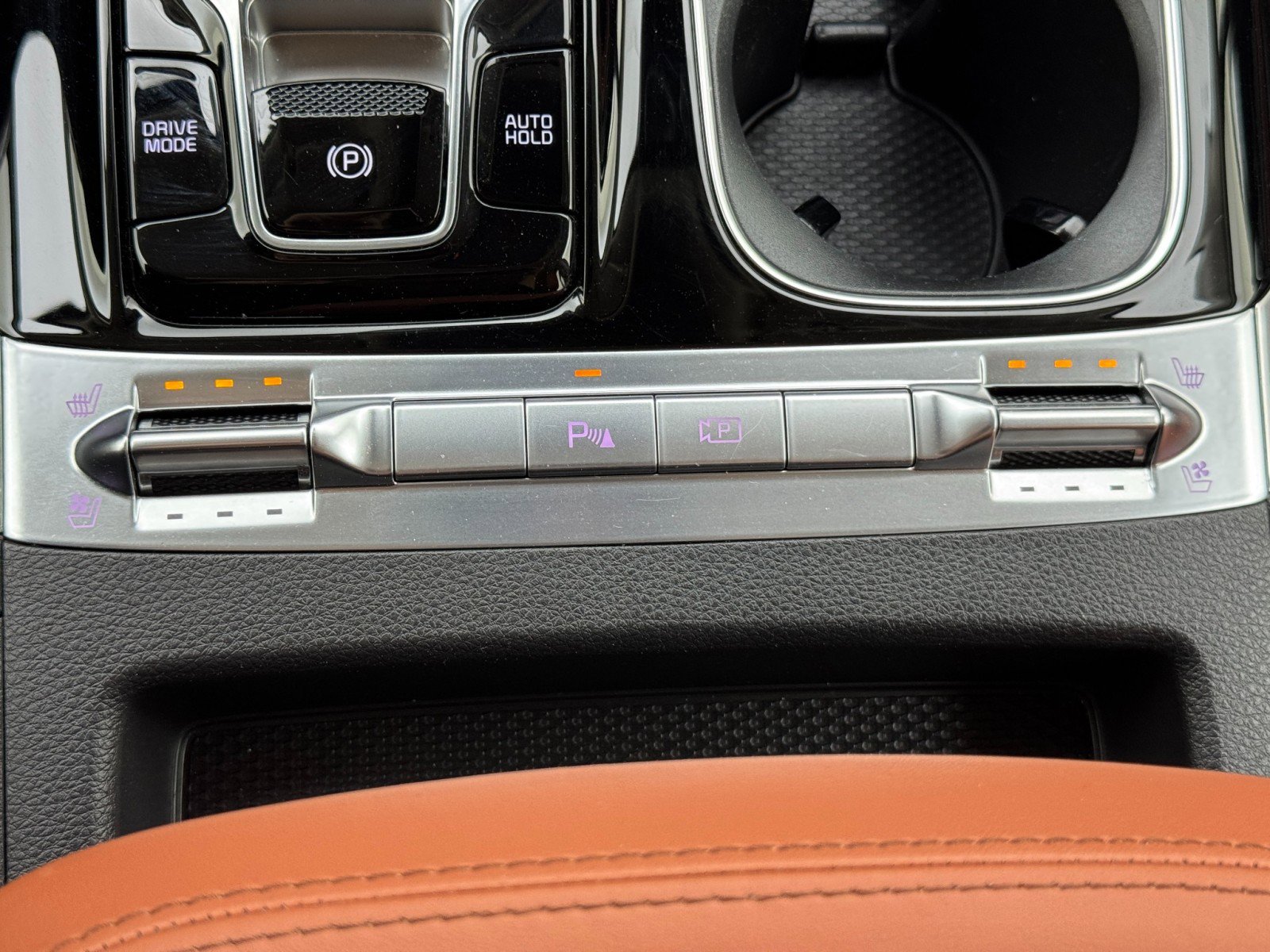 2024 Kia Carnival SX