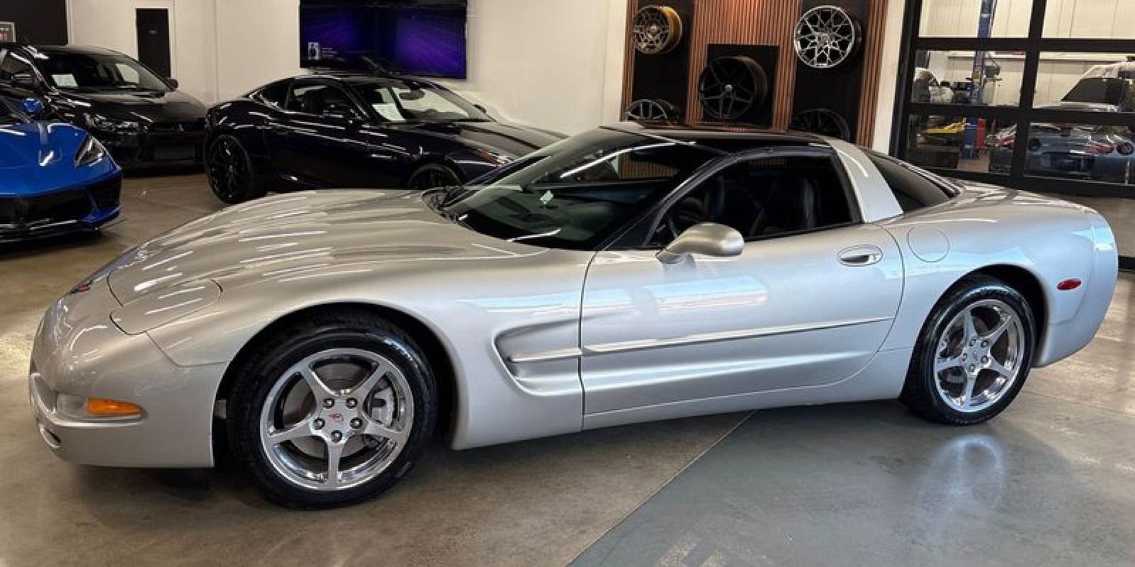 2004 Chevrolet Corvette Base