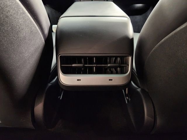 2024 Tesla Model Y Performance