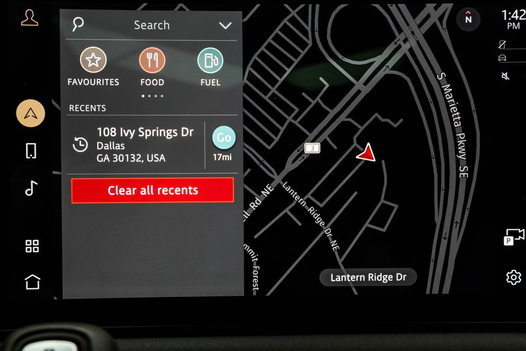 2025 Land Rover Defender 110 S