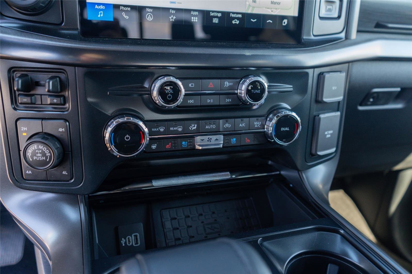 2025 Ford F150 Lariat