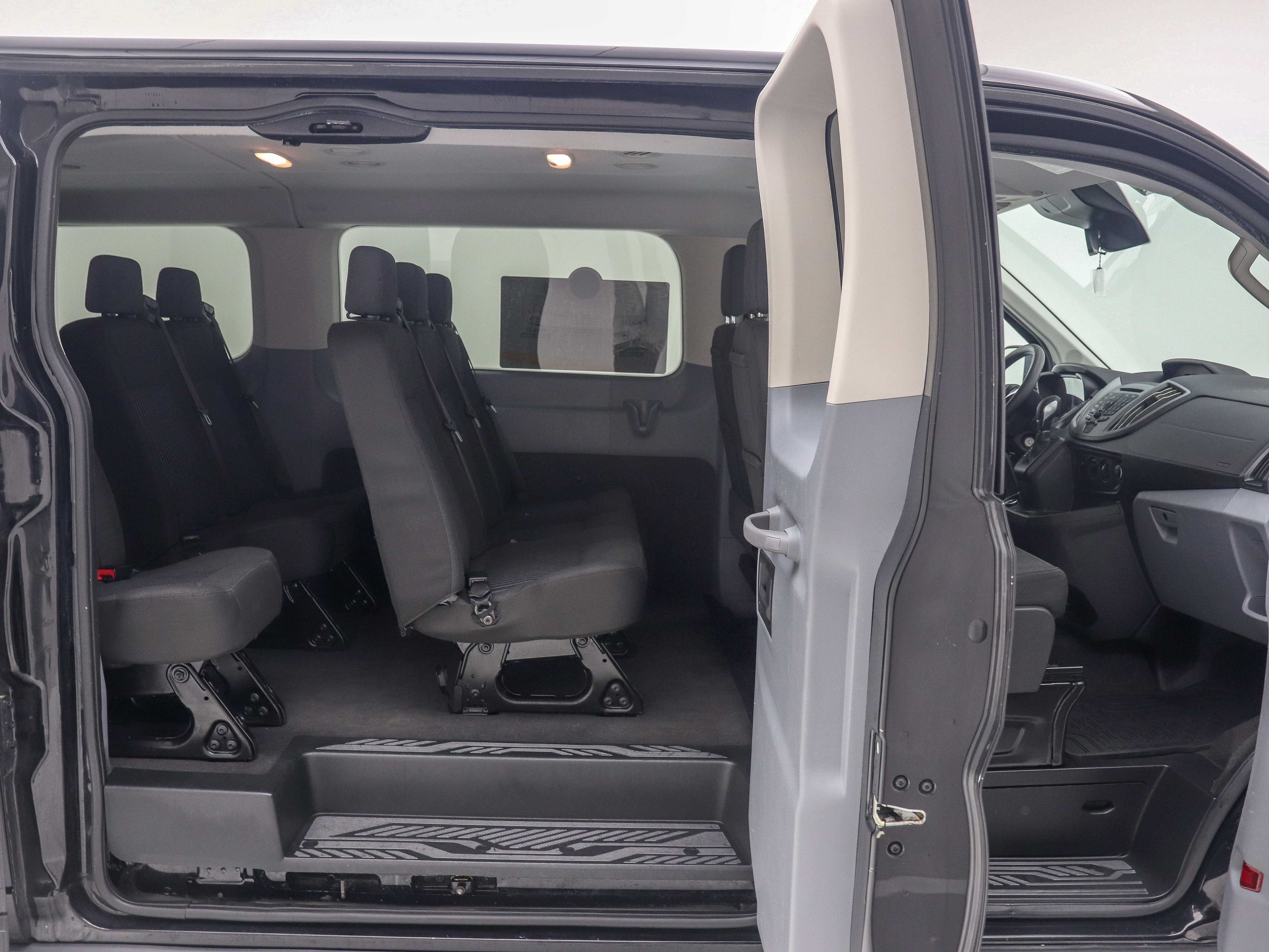 2018 Ford Transit Wagon XL - Photo 12