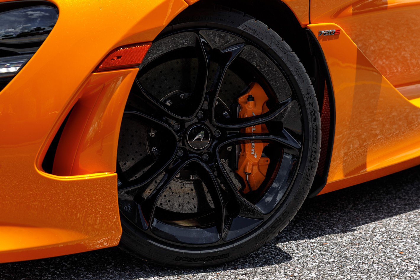 Used 2019 McLaren 720S Luxury photo 29
