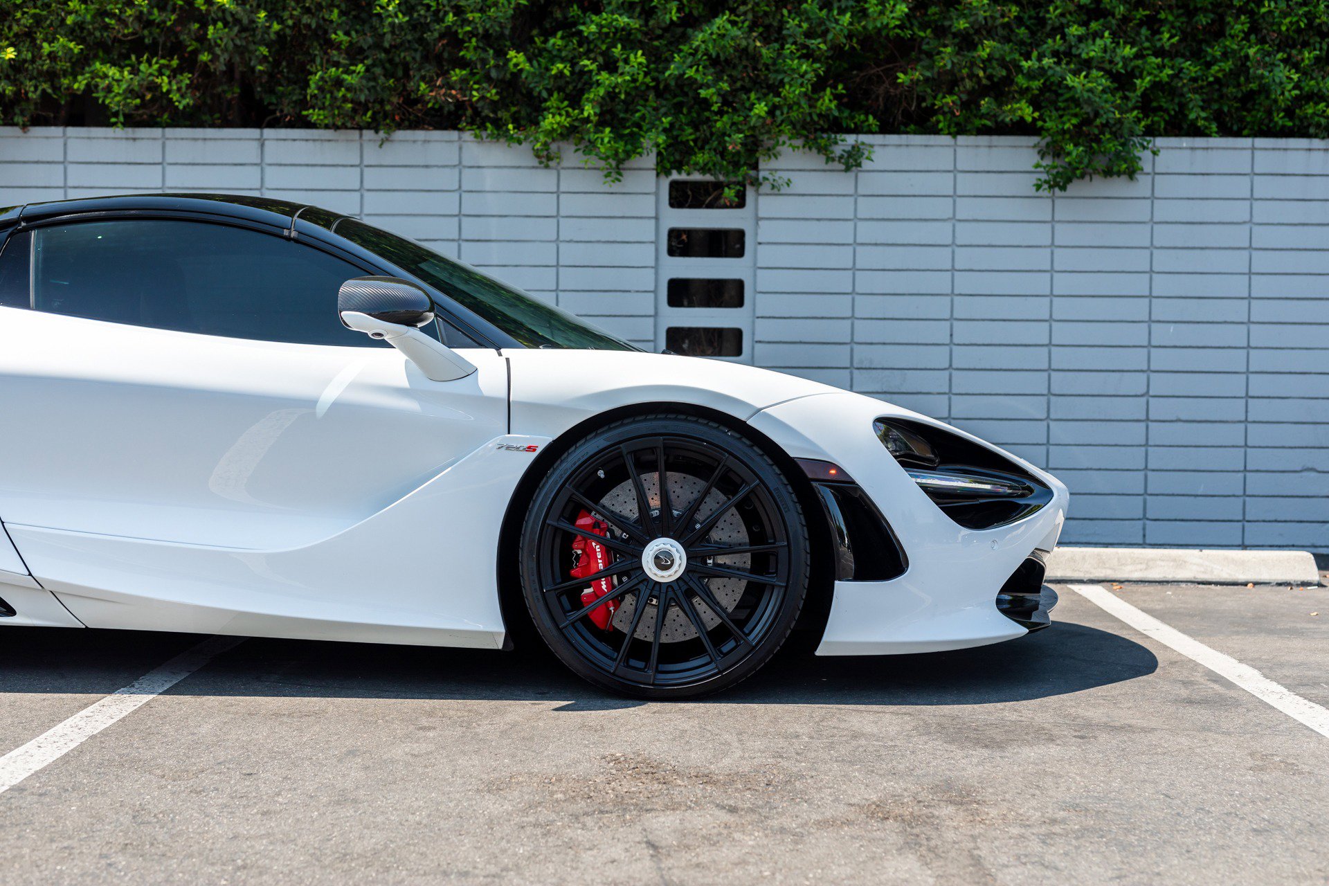 Used 2020 McLaren 720S Performance photo 24