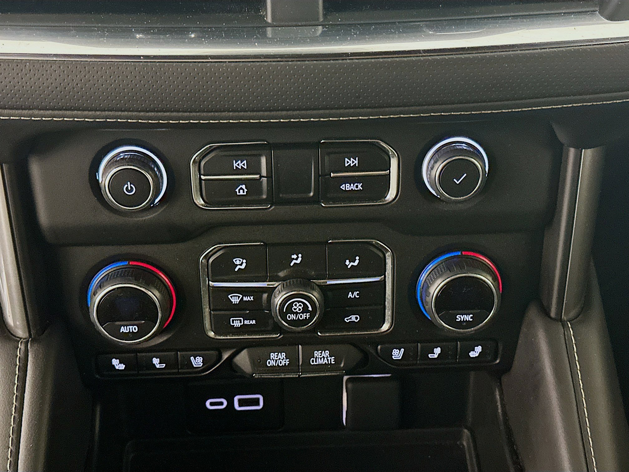 2024 Chevrolet Suburban Premier