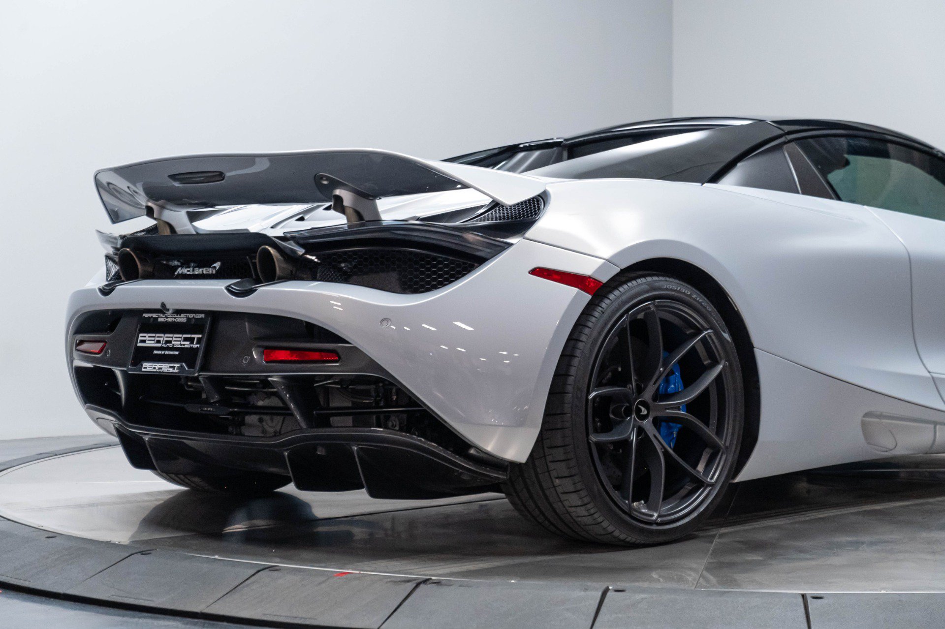 Used 2020 McLaren 720S Luxury photo 21