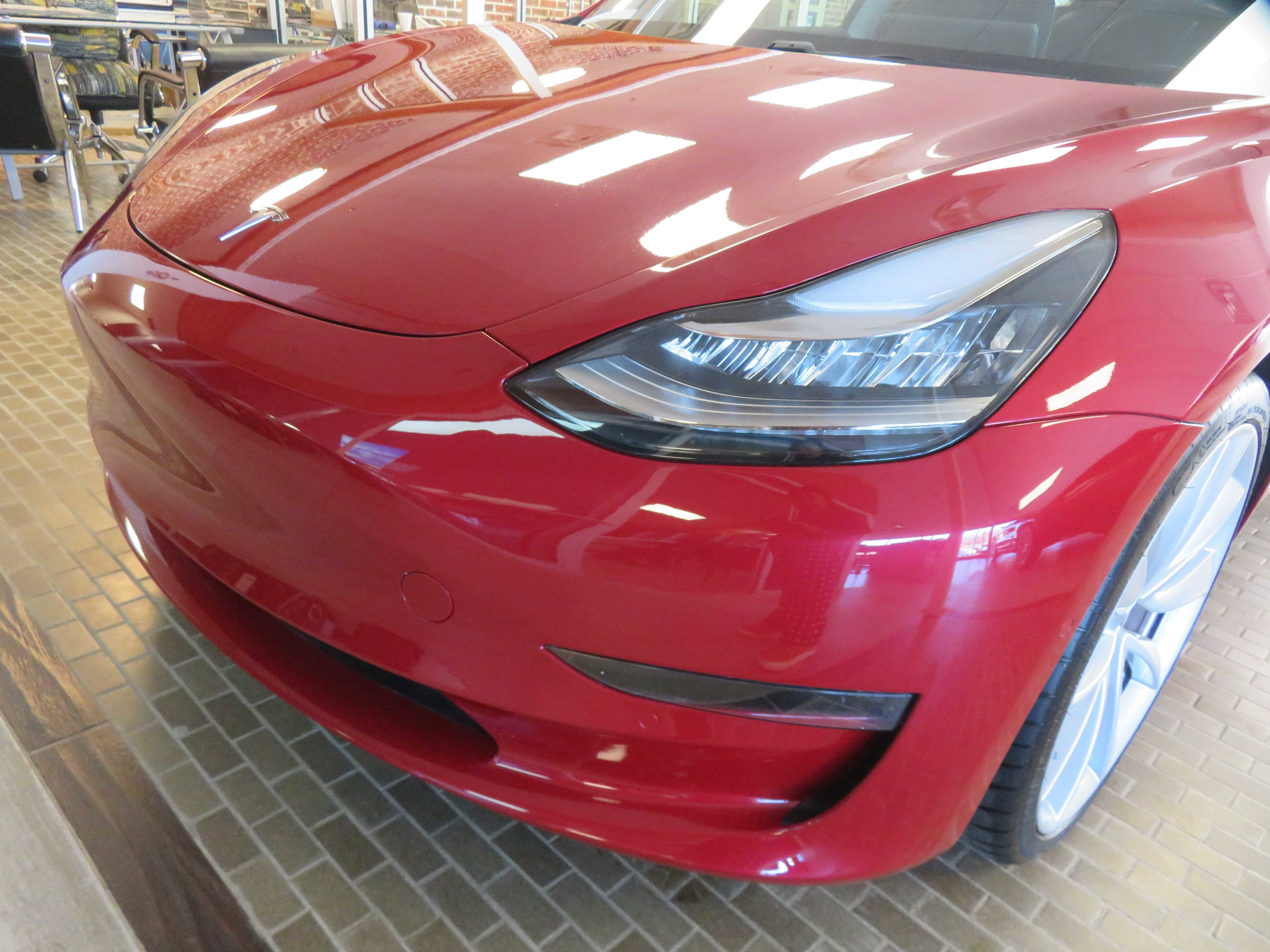 2018 Tesla Model 3 Performance