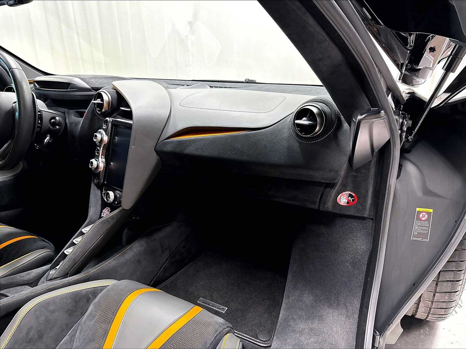 Used 2019 McLaren 720S photo 26