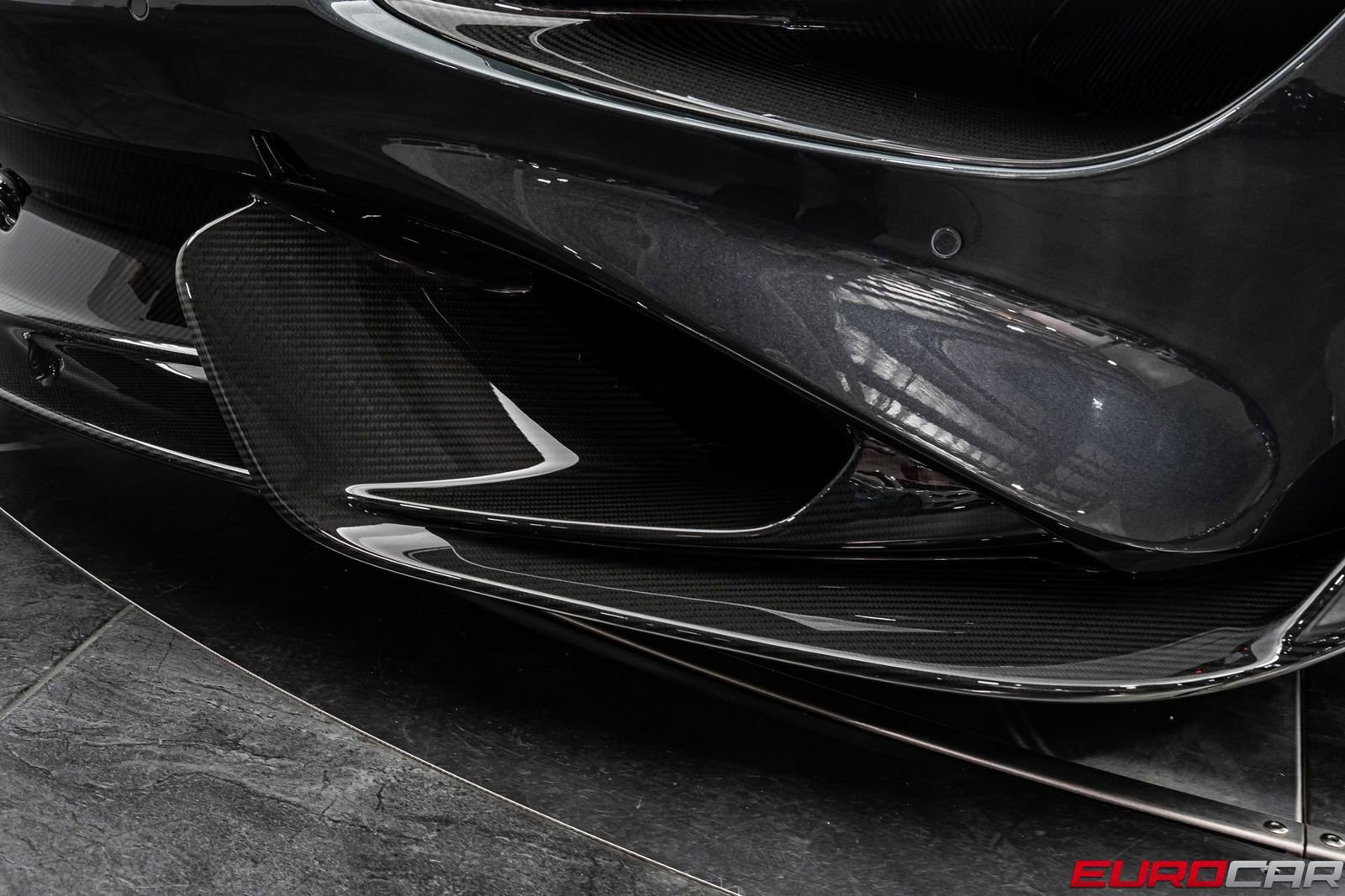 Used 2021 McLaren 765LT photo 16