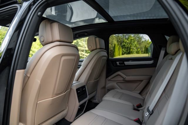 2022 Porsche Cayenne Platinum Edition