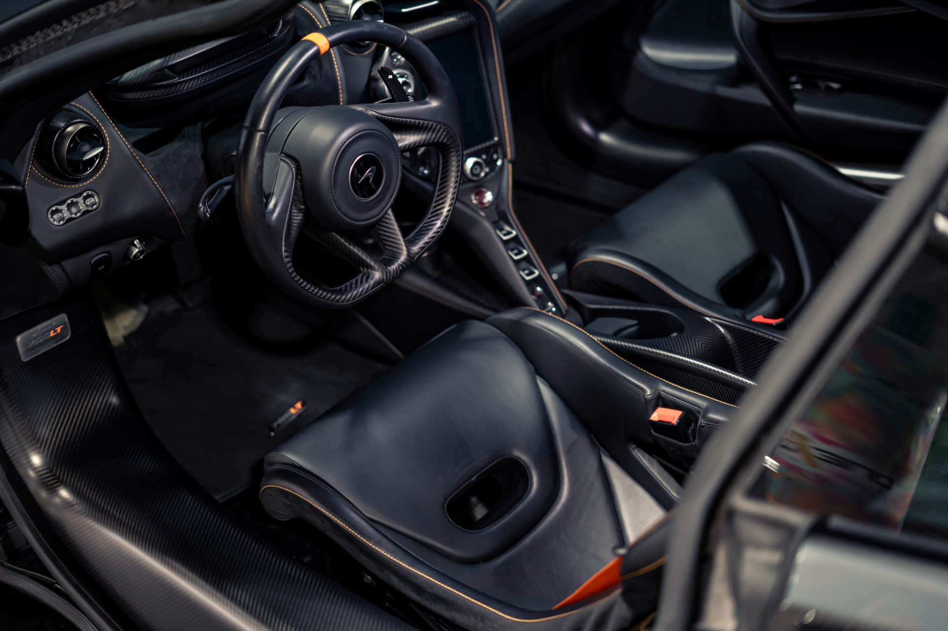 Used 2021 McLaren 765LT photo 16