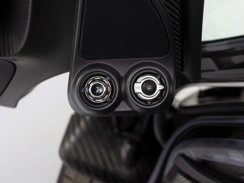 Used 2014 McLaren P1 photo 13