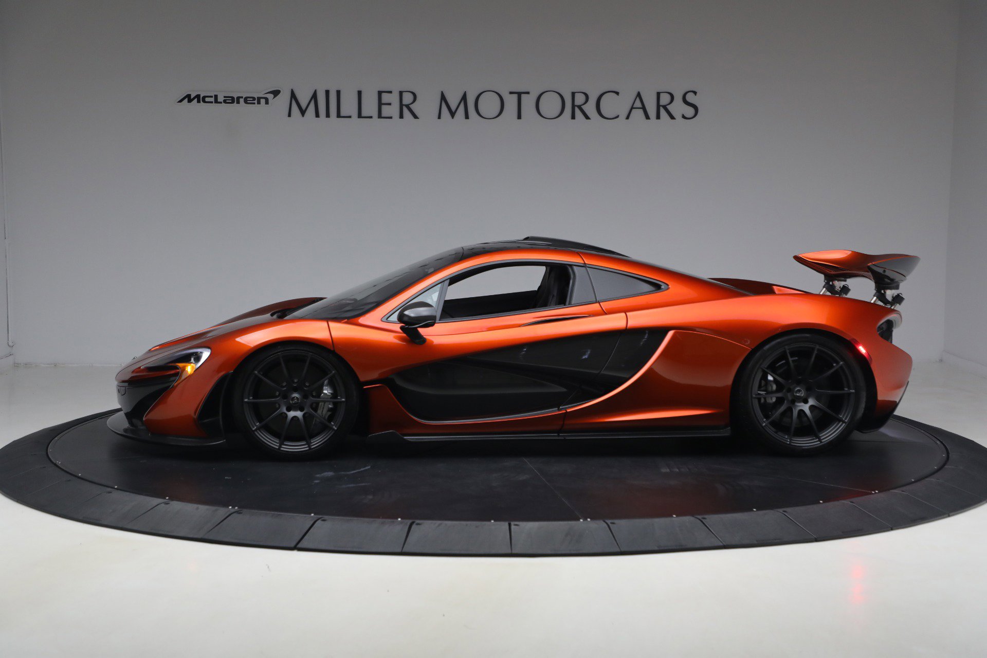 Used 2015 McLaren P1 photo 3