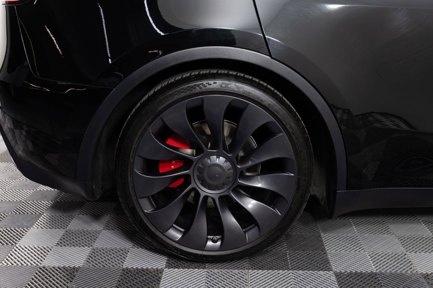 2024 Tesla Model Y Performance