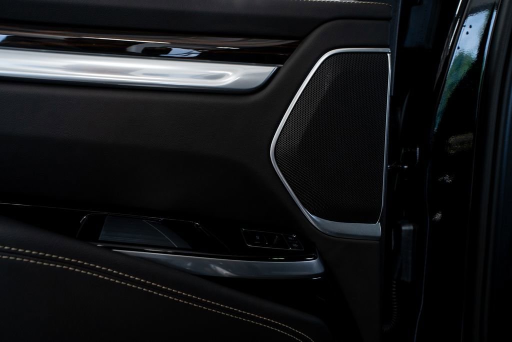 2025 Cadillac Escalade Premium Luxury