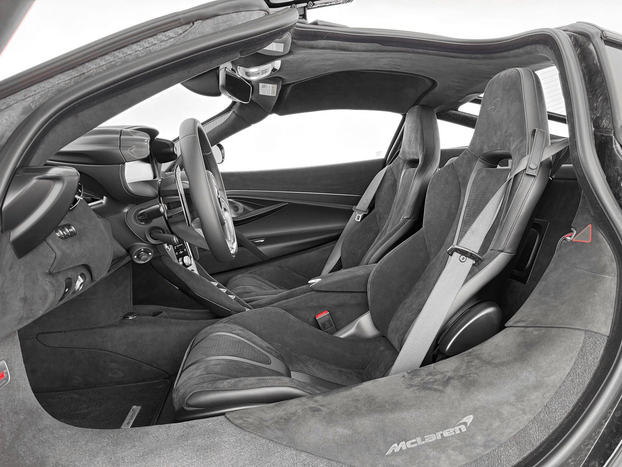 Used 2026 McLaren 750S photo 14