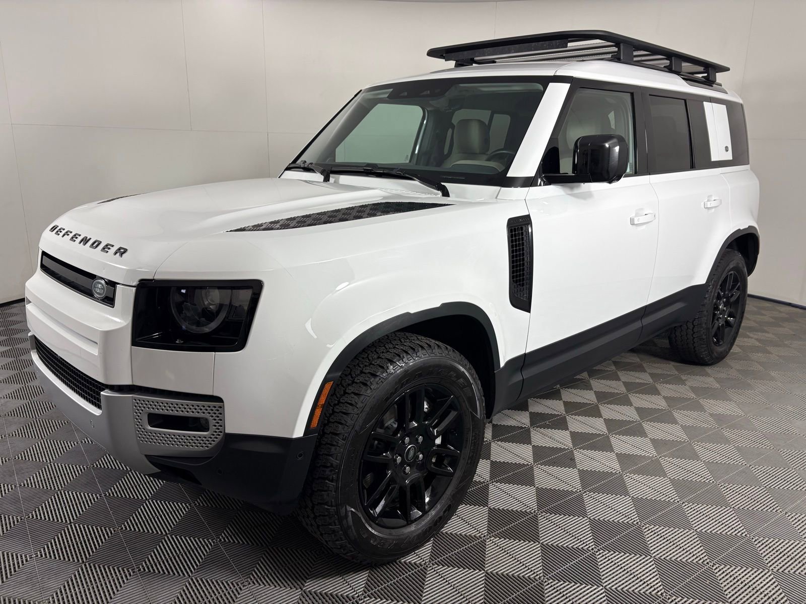 2024 Land Rover Defender 110 S