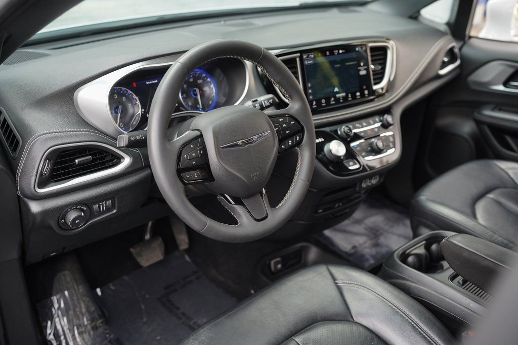 2022 Chrysler Pacifica Touring-L