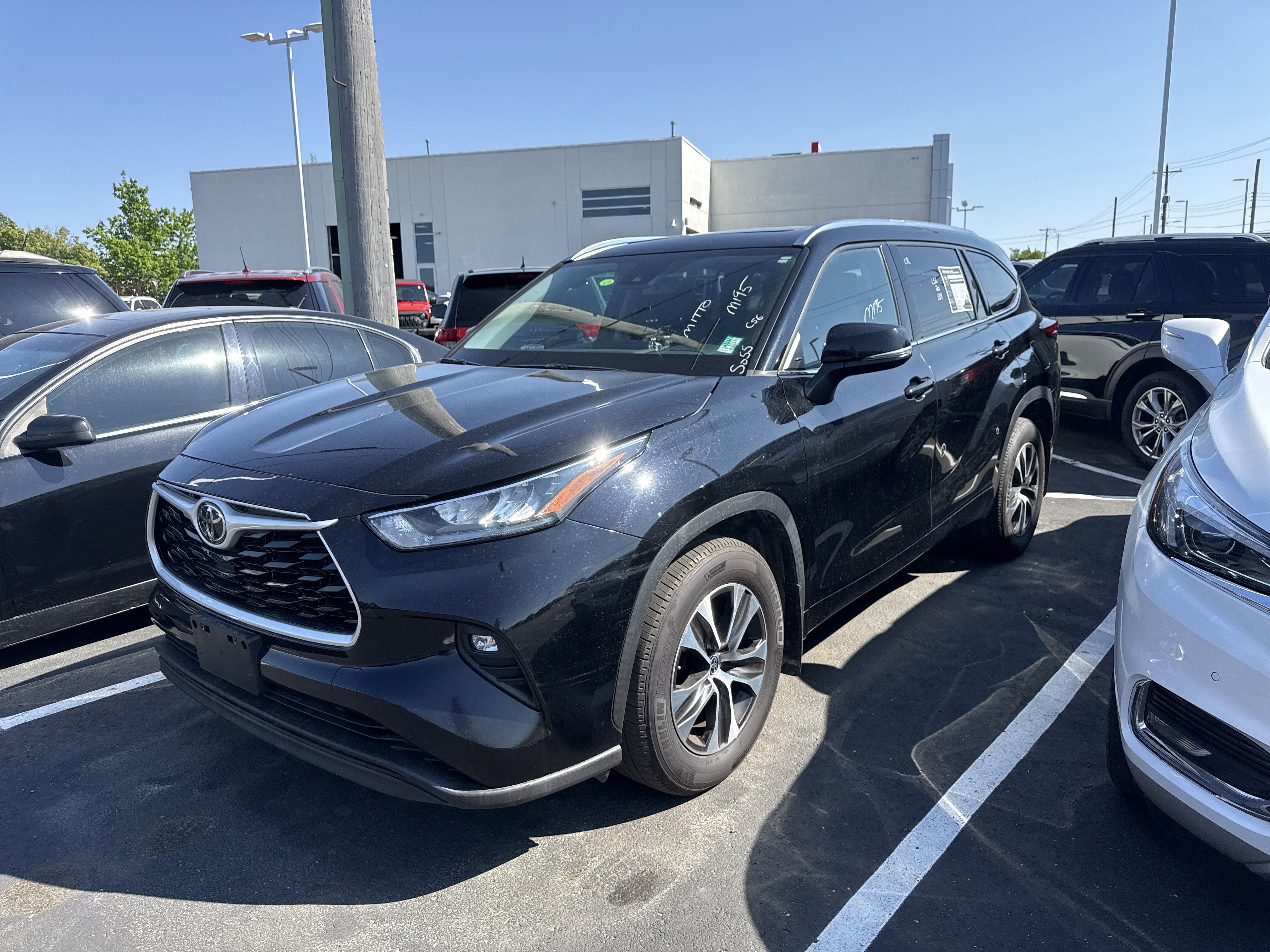 Used 2020 Toyota Highlander XLE