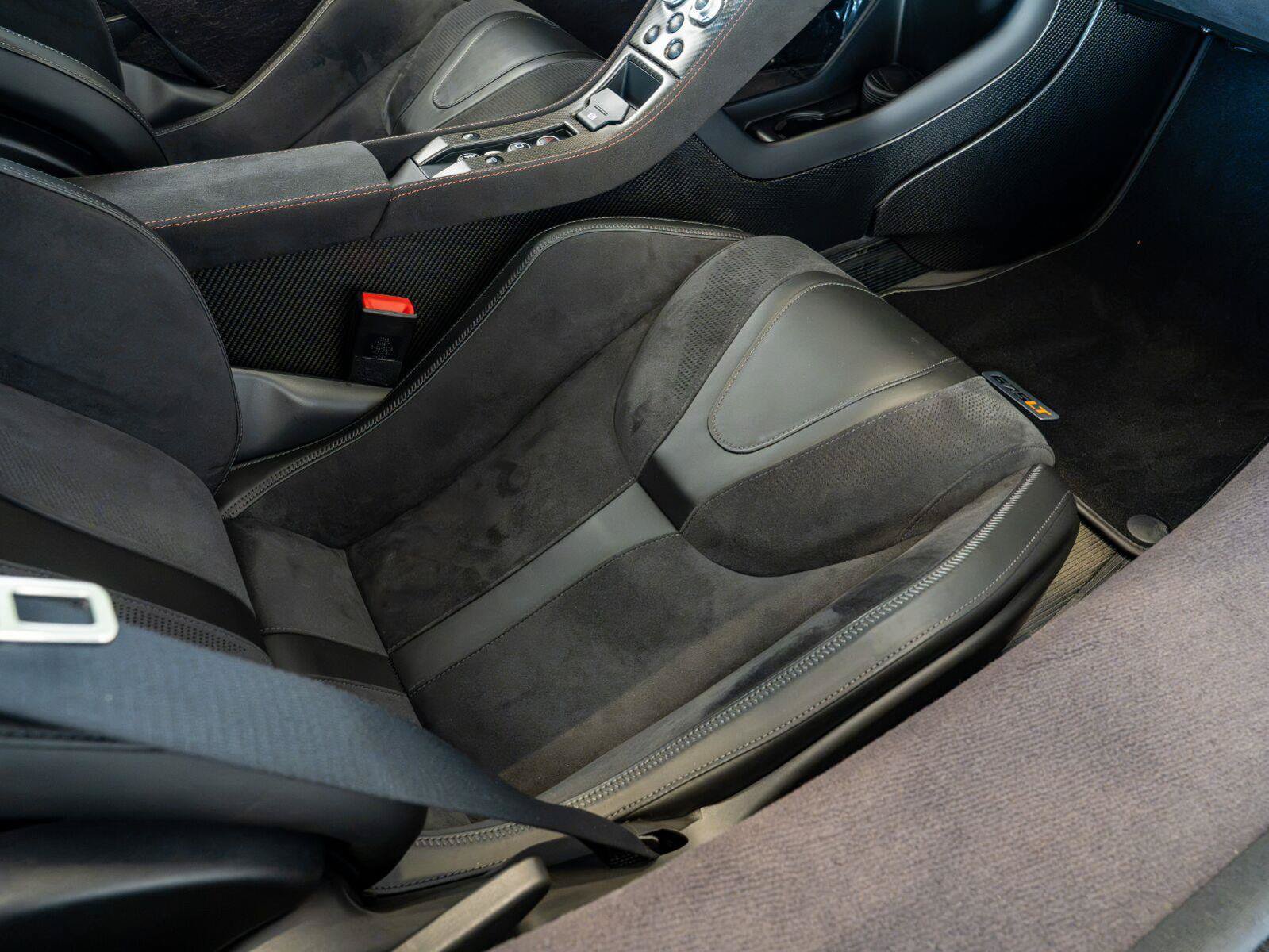 Used 2016 McLaren 675LT Coupe photo 86