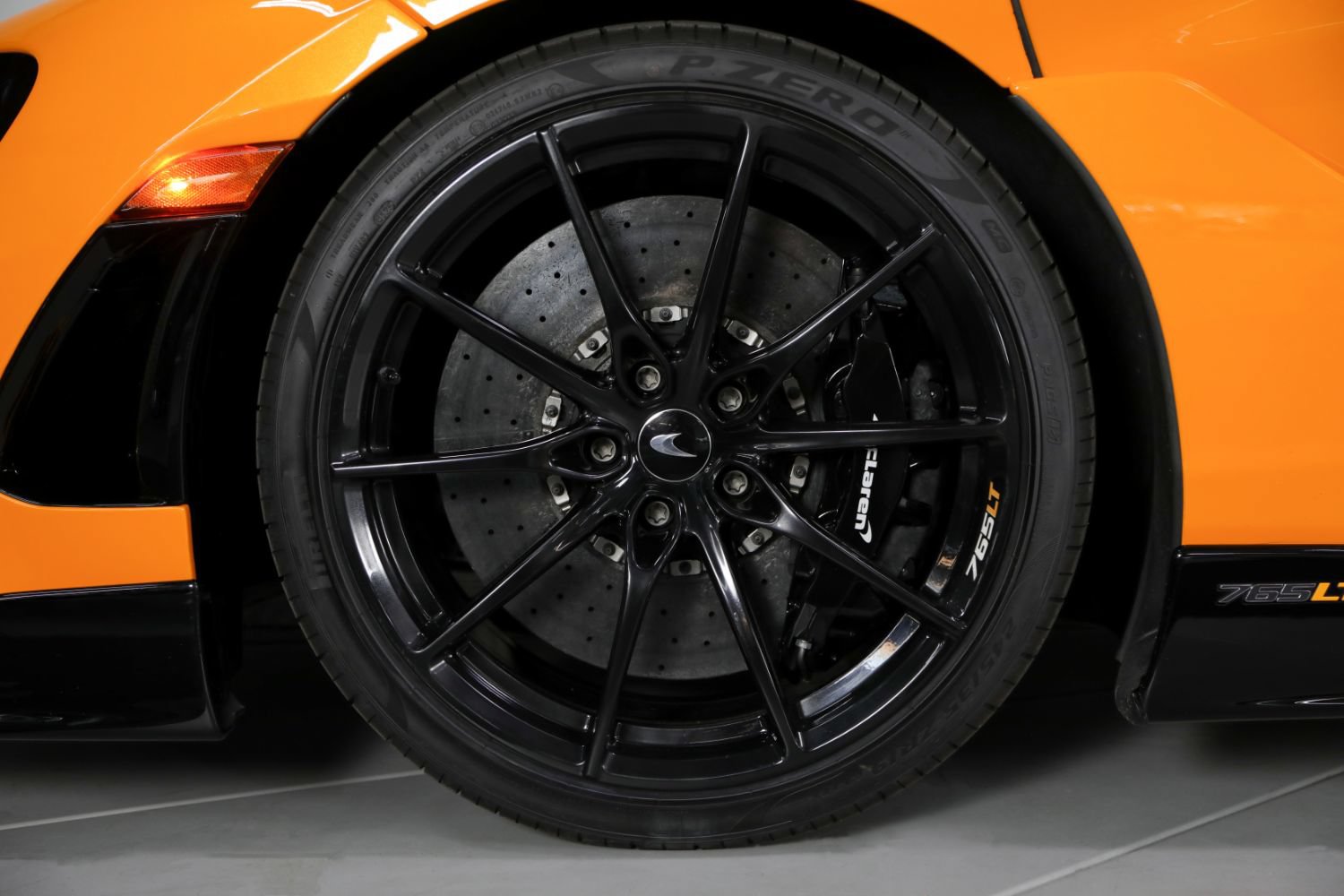 Used 2021 McLaren 765LT photo 19
