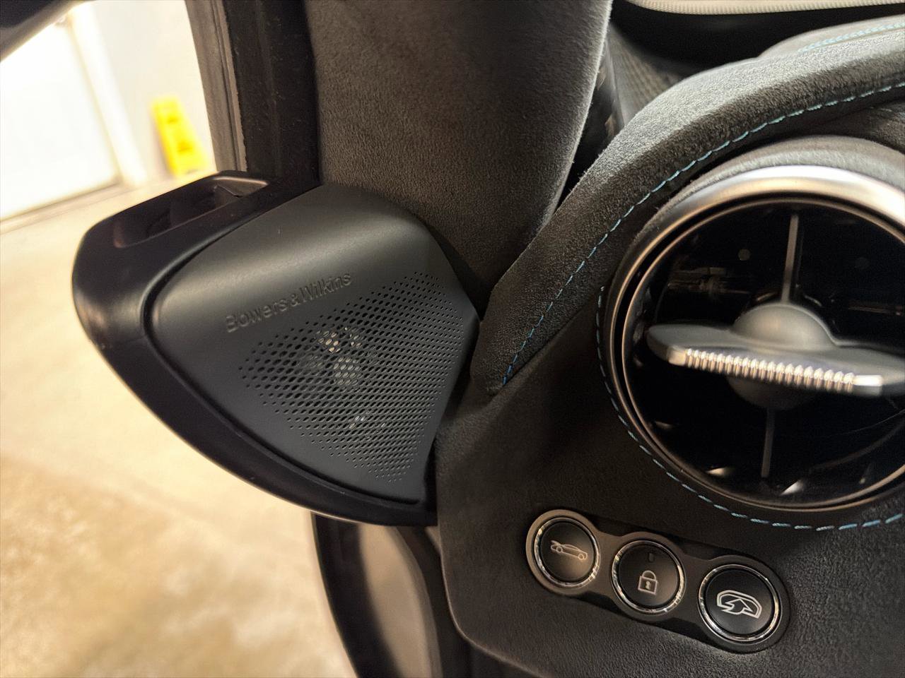 Used 2021 McLaren 765LT photo 37