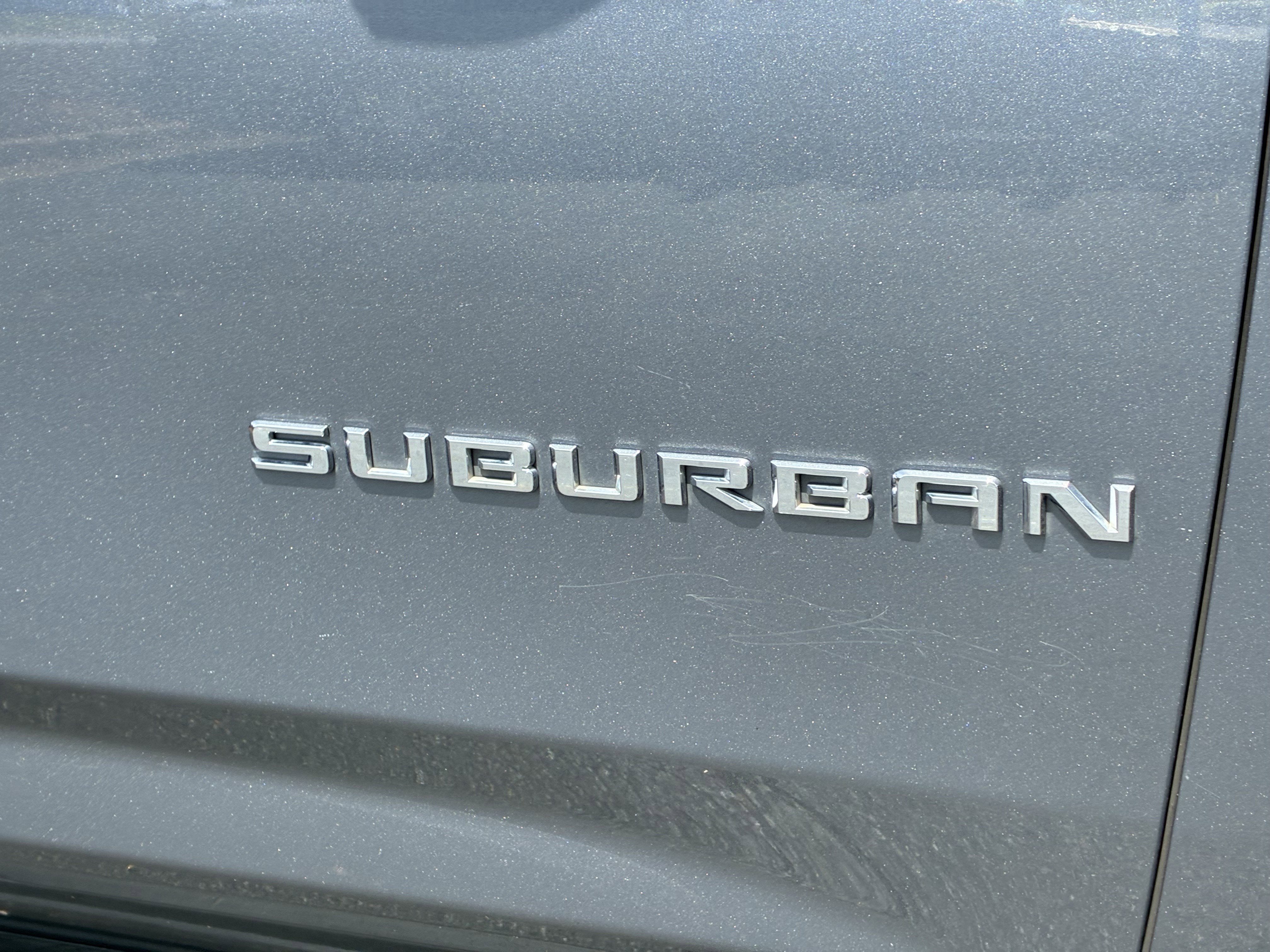 2022 Chevrolet Suburban LS