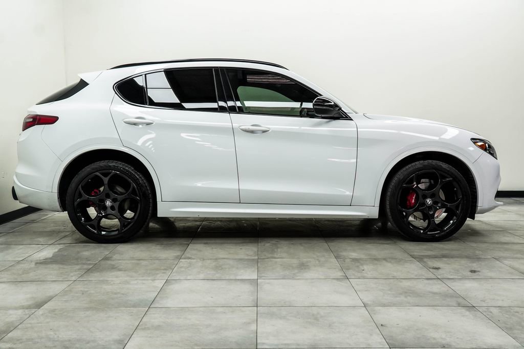 2023 Alfa Romeo Stelvio Veloce