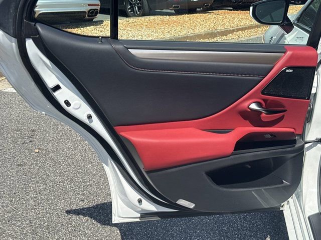 2024 Lexus ES 300h F Sport