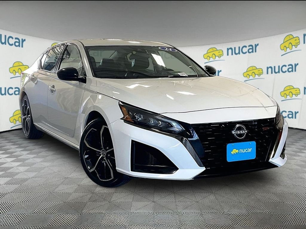 Used 2024 Nissan Altima 2.5 SR
