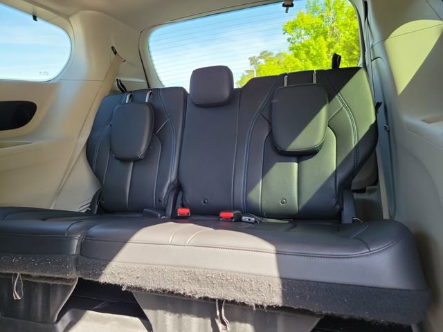 2021 Chrysler Pacifica Touring-L