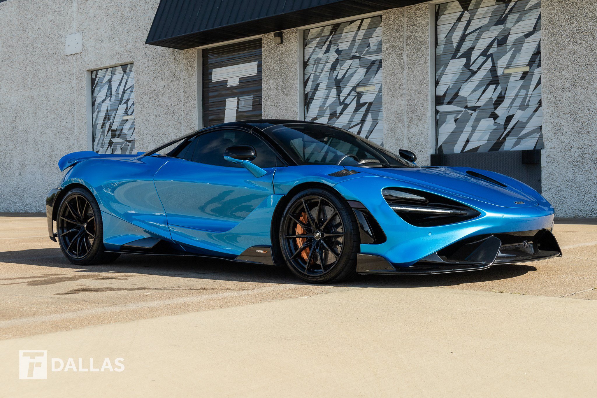 Used 2022 McLaren 765LT photo 18
