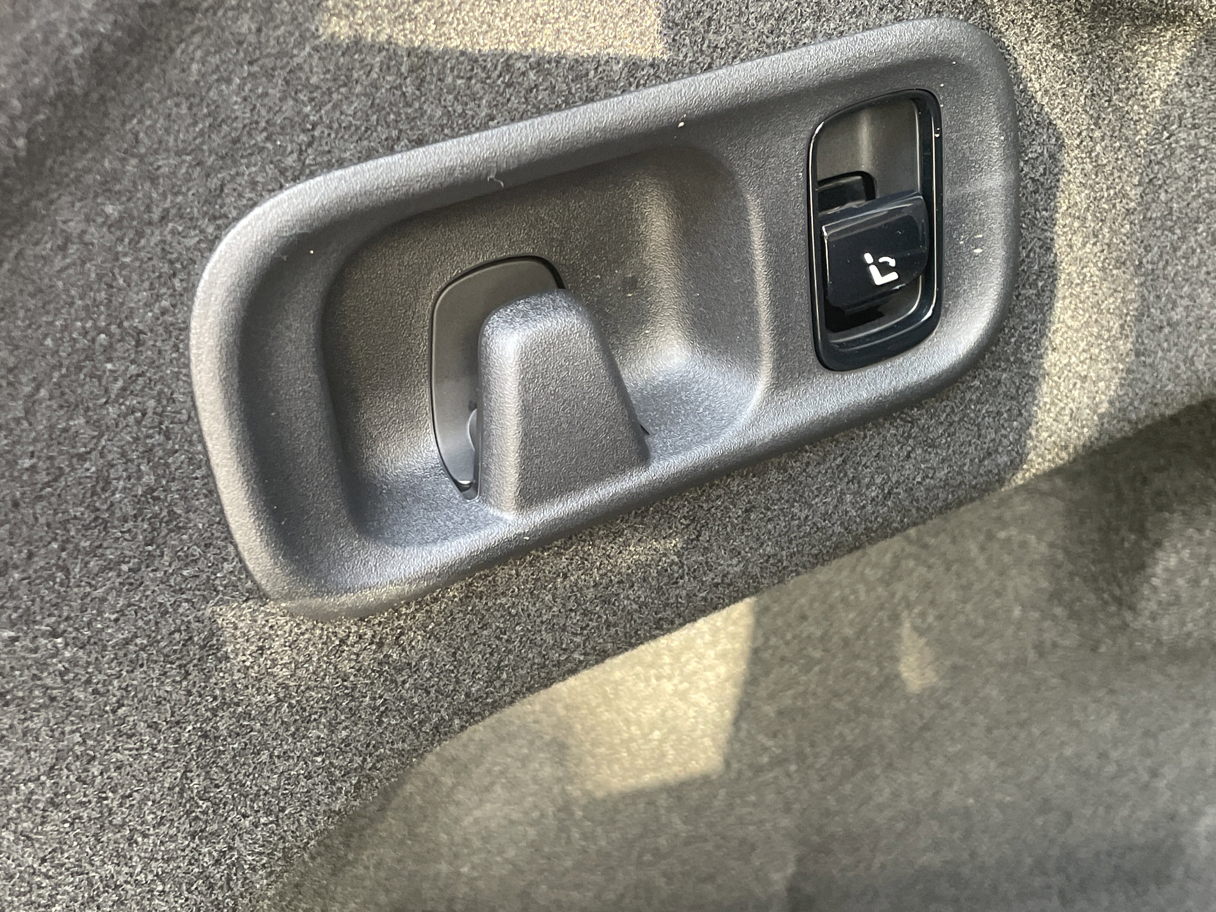 2025 Mercedes-Benz C 300 Sedan