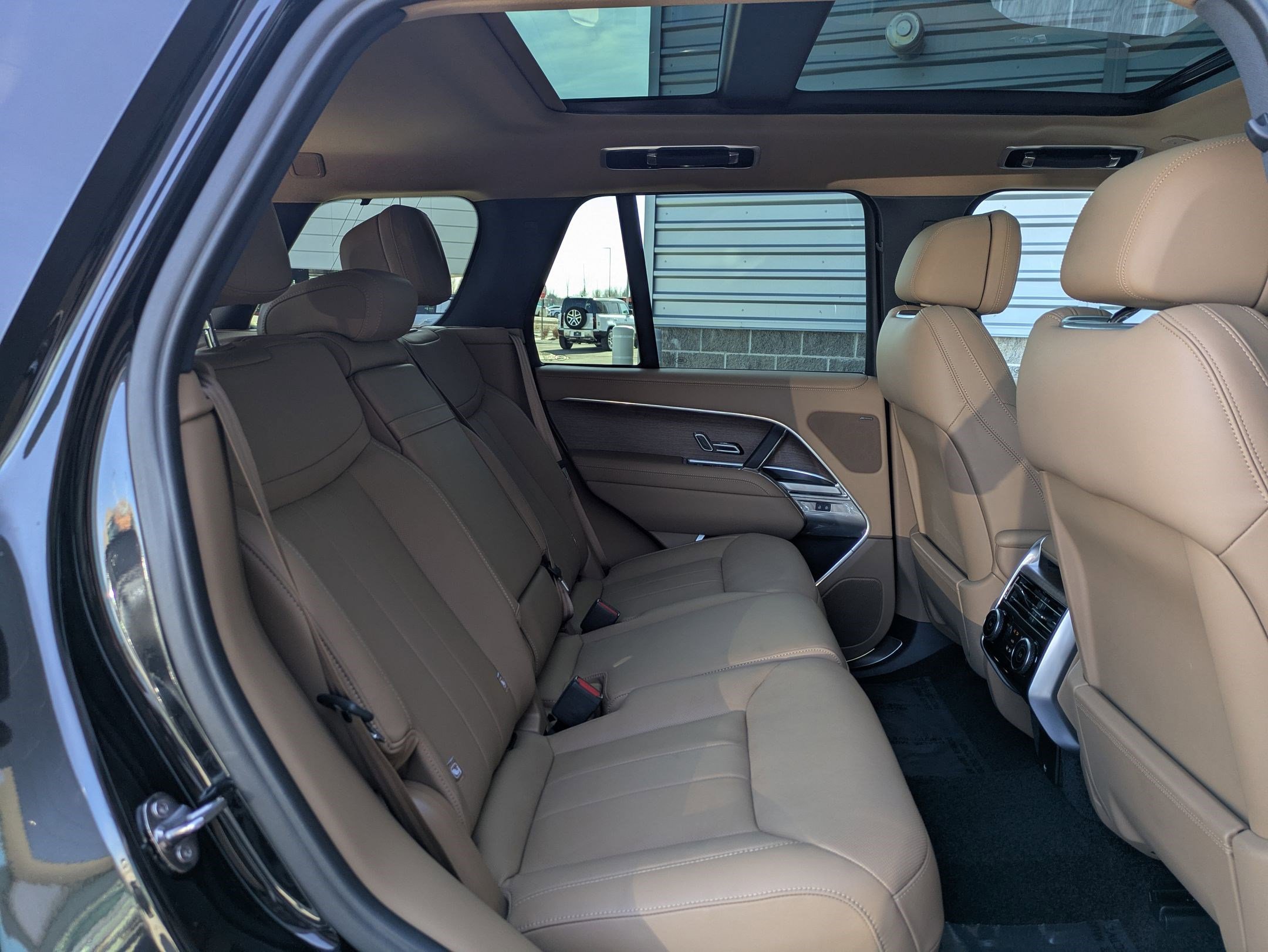 2025 Land Rover Range Rover SE