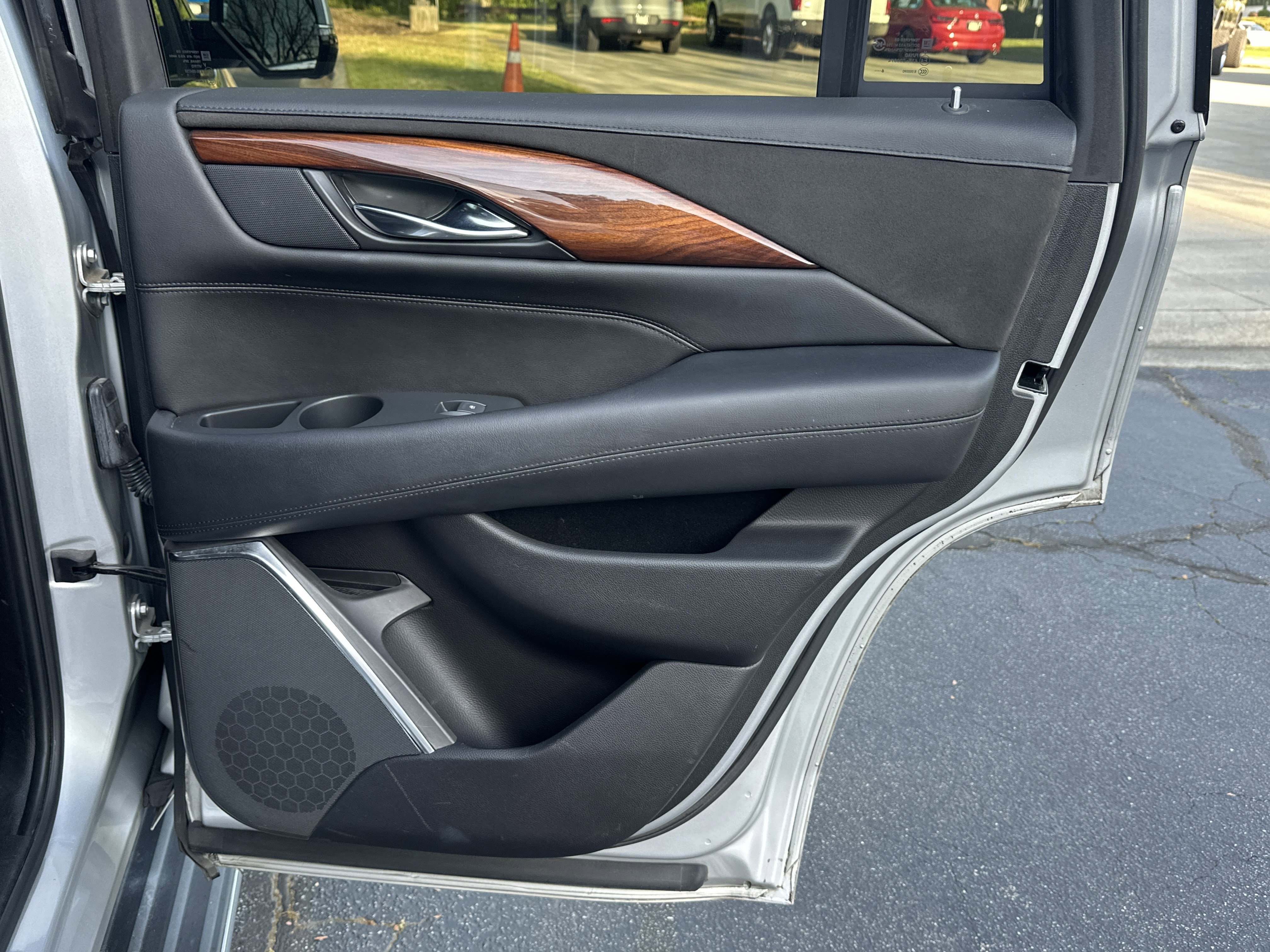 2017 Cadillac Escalade Luxury